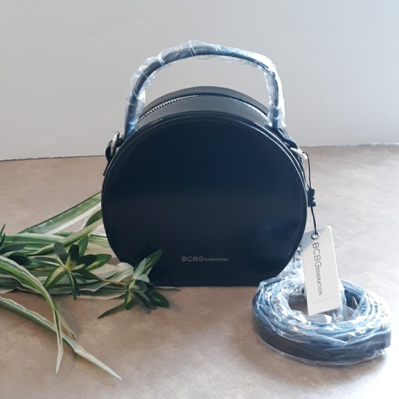 NEW! BCBGeneration Mini Crossbody Black Purse - Picture 6 of 12